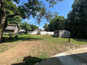 88 Stewart Avenue, Hicksville NY 11801