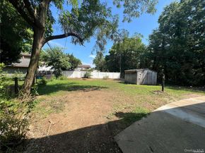88 Stewart Avenue, Hicksville NY 11801