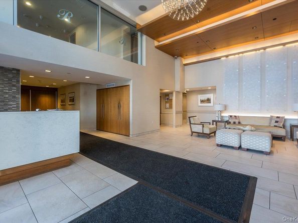 170 W Broadway 5E, Long Beach NY 11561