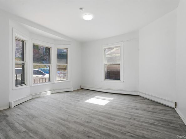 11 aka 13 Lincoln Terrace, Yonkers NY 10701