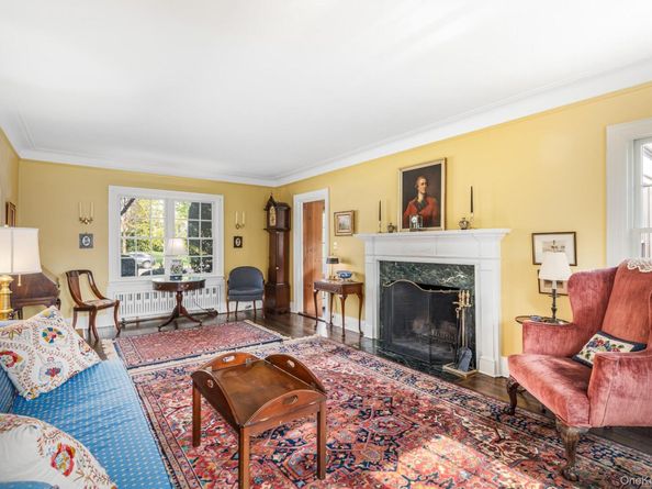 38 Prospect Avenue, Garden City NY 11530