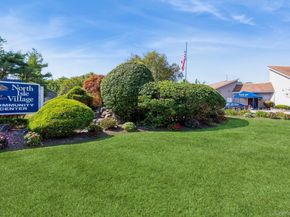 18 Navajo Court 18, Coram NY 11727