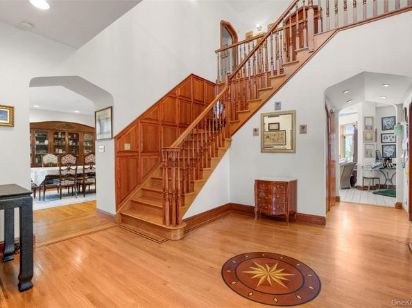 106 Carver Terrace, Yonkers NY 10710