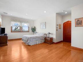 106 Carver Terrace, Yonkers NY 10710