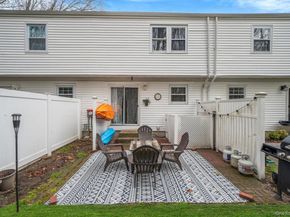 3 Bartlett, Yaphank NY 11980
