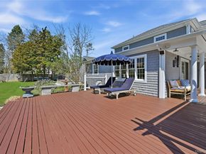 25 Lighthouse Road, Southold NY 11971