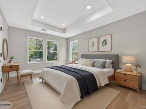 15 Ridge Drive, Port Washington NY 11050