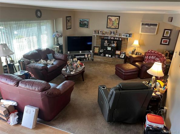 65 Thoreau Road, North Babylon NY 11703