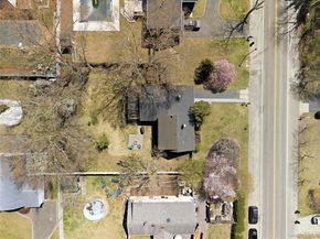 1055 Sipp Avenue, Medford NY 11763