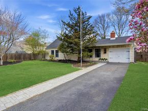 1055 Sipp Avenue, Medford NY 11763