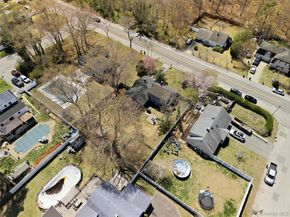1055 Sipp Avenue, Medford NY 11763