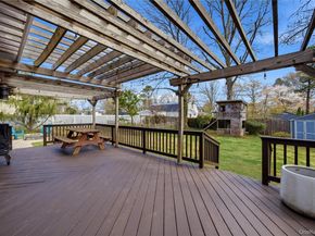 1055 Sipp Avenue, Medford NY 11763