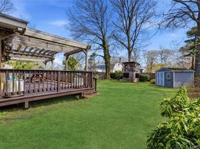 1055 Sipp Avenue, Medford NY 11763