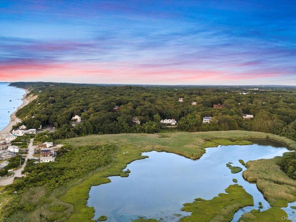 10 Silver Beech Lane, Baiting Hollow NY 11933