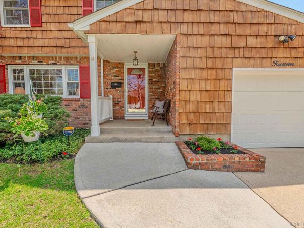 14 Linford Lane, Melville NY 11747