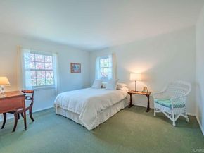 14 Linford Lane, Melville NY 11747