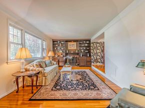 14 Linford Lane, Melville NY 11747