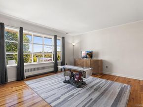 57 Homecrest Oval, Yonkers NY 10703