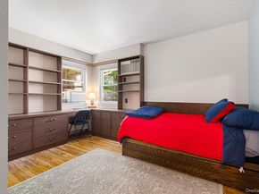 57 Homecrest Oval, Yonkers NY 10703