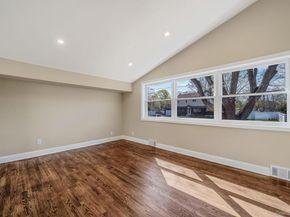 25 Greentree Drive, Oakdale NY 11769