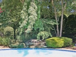 11 Cobblestone Court, Centerport NY 11721