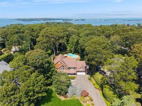 11 Cobblestone Court, Centerport NY 11721