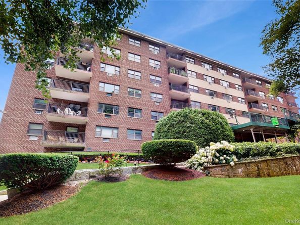 100 Diplomat Drive 7J, Mount Kisco NY 10549