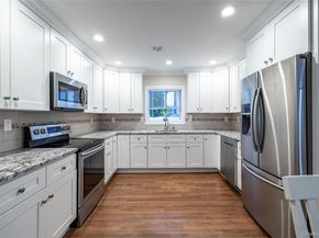 675 N Erie Avenue, Lindenhurst NY 11757