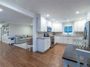 675 N Erie Avenue, Lindenhurst NY 11757