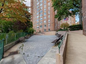 25 Knolls Crescent 4M, Bronx NY 10463