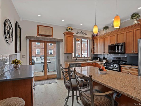 61-36 77th Street, Middle Village NY 11379