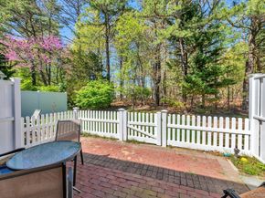 125 Farm House Court, Manorville NY 11949