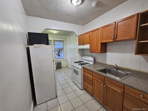 17719 Troutville Rd, Jamaica NY 11434