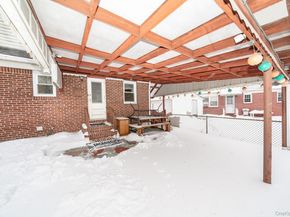 2 Parkview Place, Elmont NY 11003
