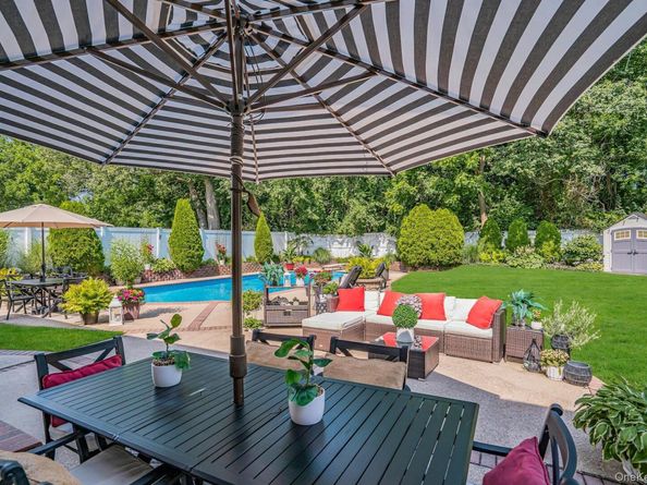 12 Rachel Avenue, Commack NY 11725