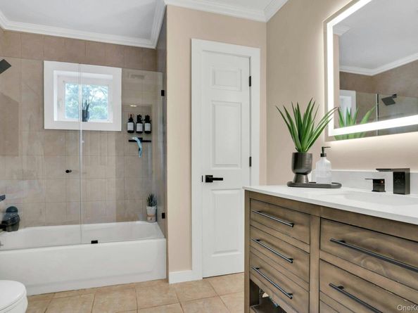 12 Rachel Avenue, Commack NY 11725