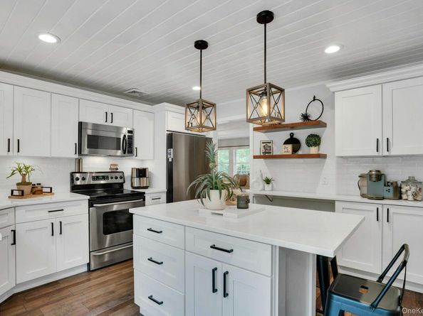 12 Rachel Avenue, Commack NY 11725