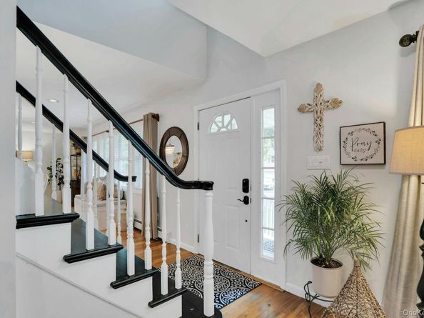 12 Rachel Avenue, Commack NY 11725