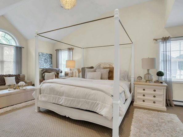 12 Rachel Avenue, Commack NY 11725