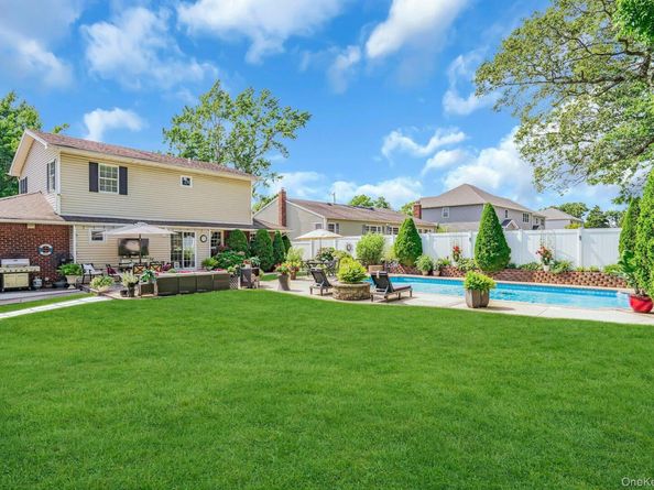 12 Rachel Avenue, Commack NY 11725