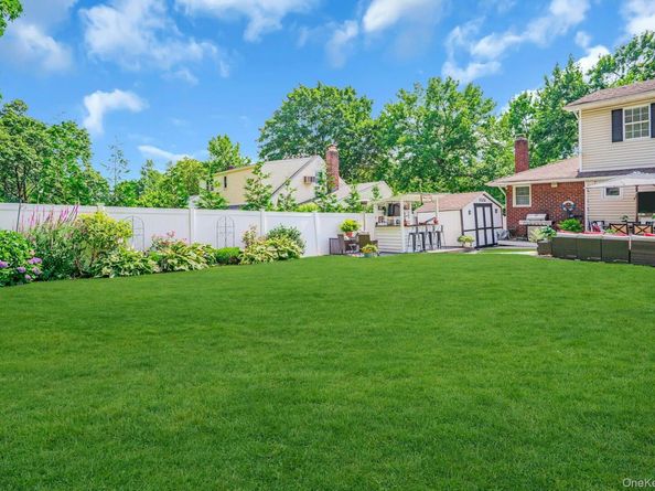 12 Rachel Avenue, Commack NY 11725