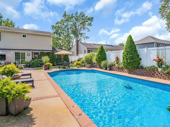 12 Rachel Avenue, Commack NY 11725