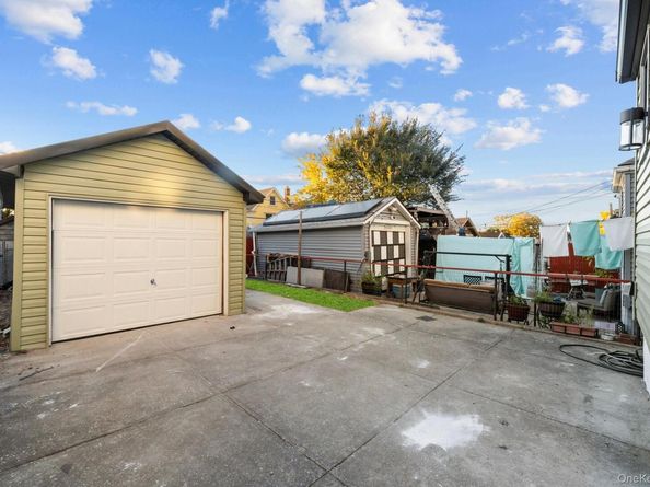 78-30 62nd Street, Glendale NY 11385