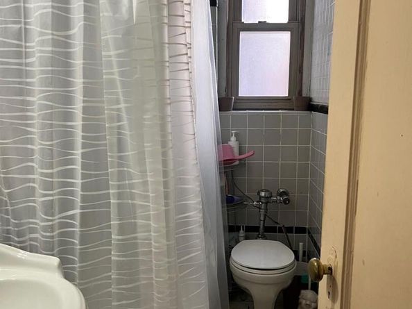 84-49 168th Street 2B, Jamaica Hills NY 11432