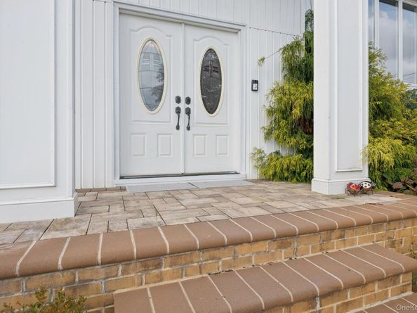2794 Judith Drive, Bellmore NY 11710