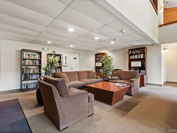 2 Fountain Lane 1N, Scarsdale NY 10583