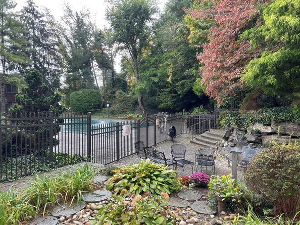 2 Fountain Lane 1N, Scarsdale NY 10583