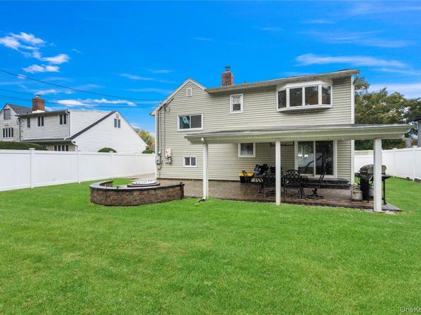 41 Poplar Street, Massapequa NY 11758