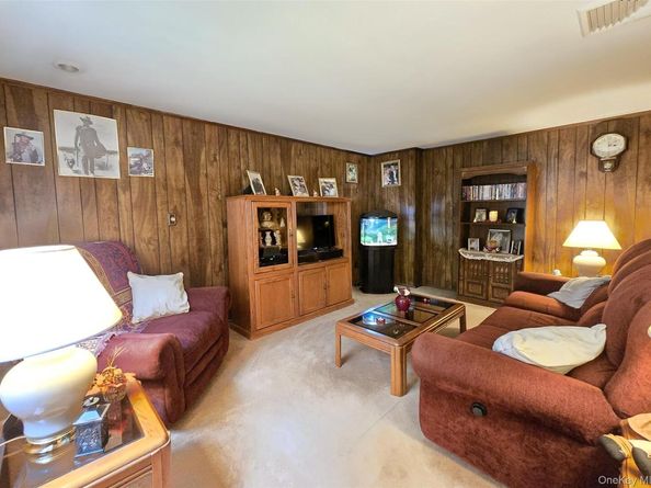 67 Van Brunt Avenue, Selden NY 11784