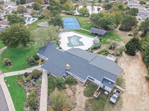 2 Limetree Drive, Manorville NY 11949